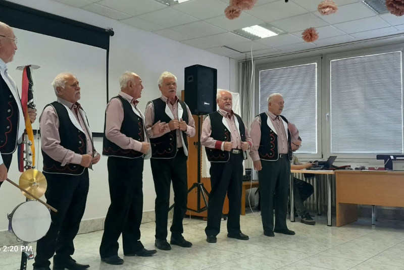 Aktuality - úvod / Mesiac úcty k starším - foto Aktuality - úvod / Mesiac úcty k starším - foto